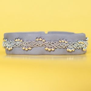 GUNNEL - Pale lilac-blue tin thread bracelet with silver beads and genuine Swarovski crystal button