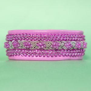 FLORENCE - Bright pink tin thread bracelet with pink Miyuki seed beads and Swarovski-style glass button