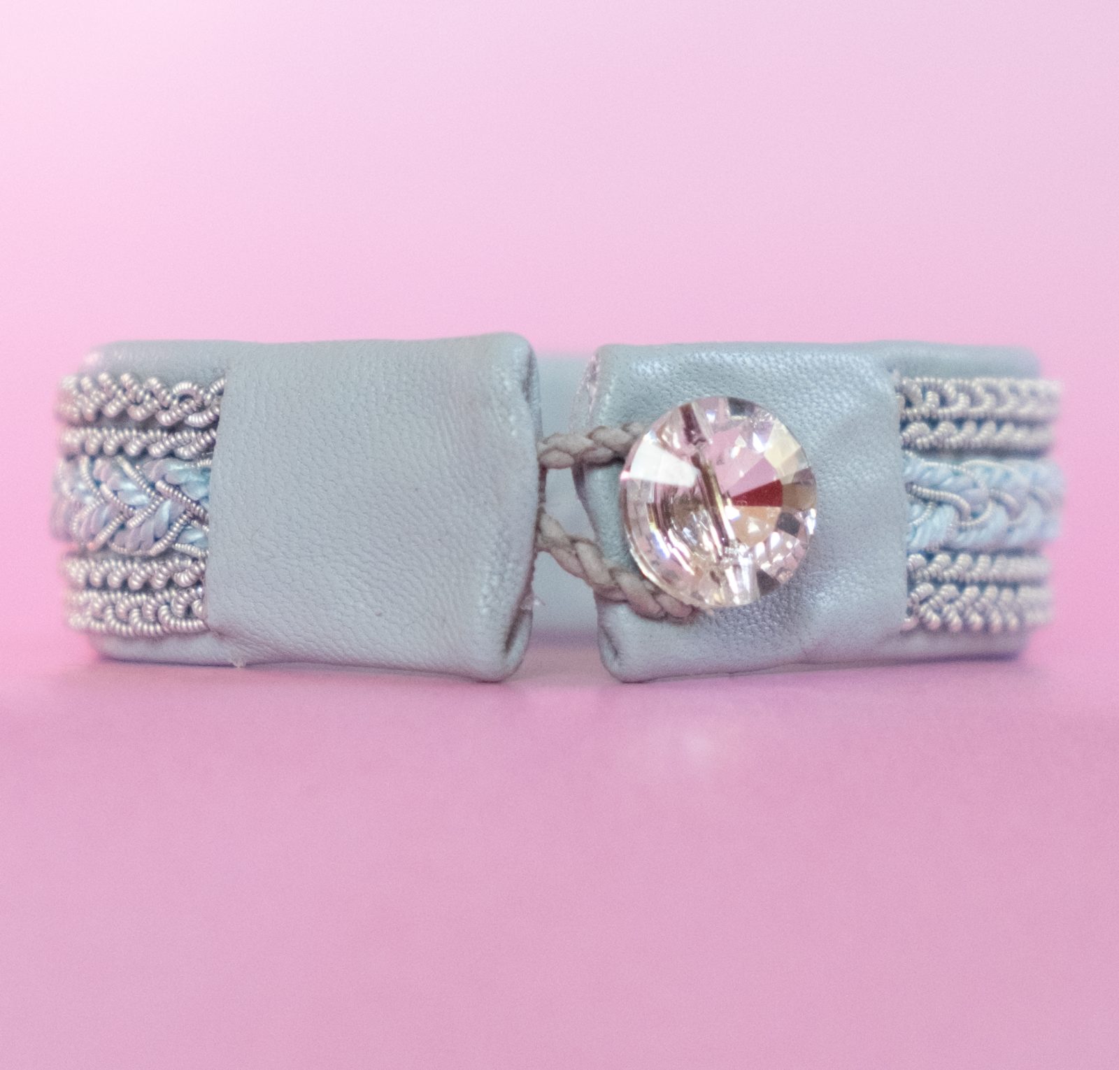 BEATA - Pale grey tin thread bracelet with dove blue pearl silk and Swarovski-style glass button