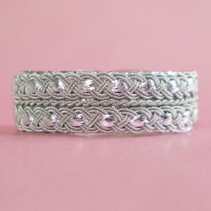 PAULINA - Silver-coloured tin thread bracelet with Swarovski-style glass button